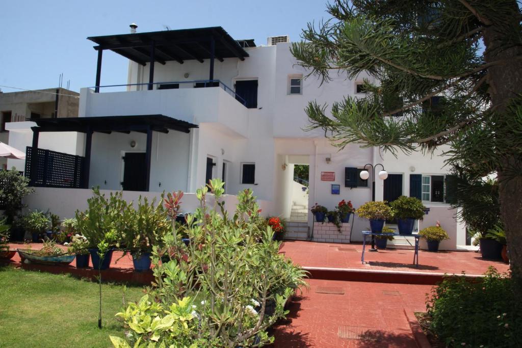 Porto Bello Hotel Apartments Mílatos Eksteriør bilde