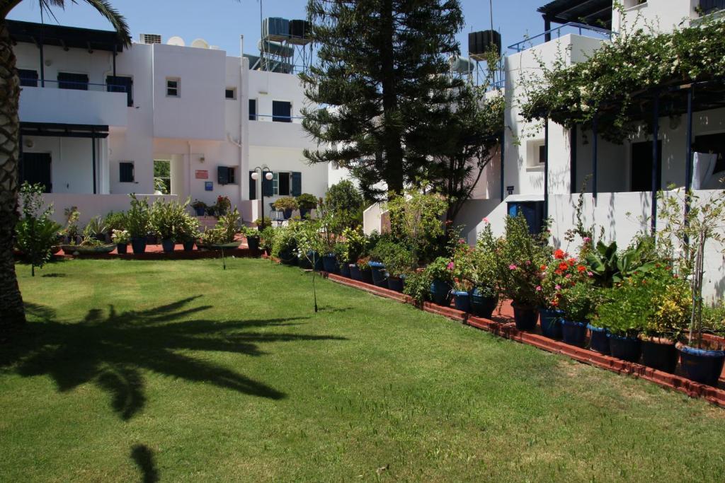 Porto Bello Hotel Apartments Mílatos Eksteriør bilde